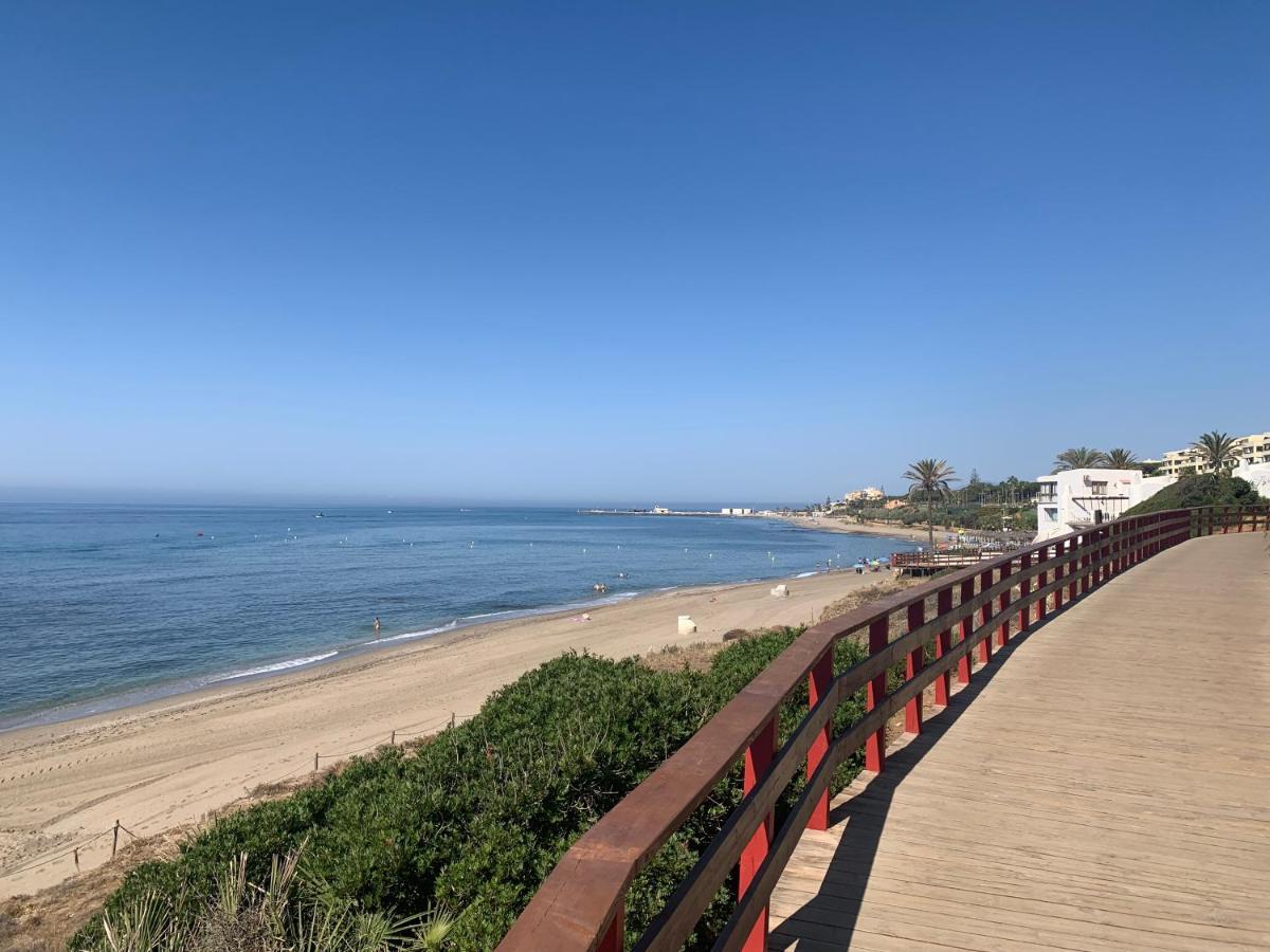 Lovely Beachfront Apartment In Calahonda Sitio de Calahonda 외부 사진